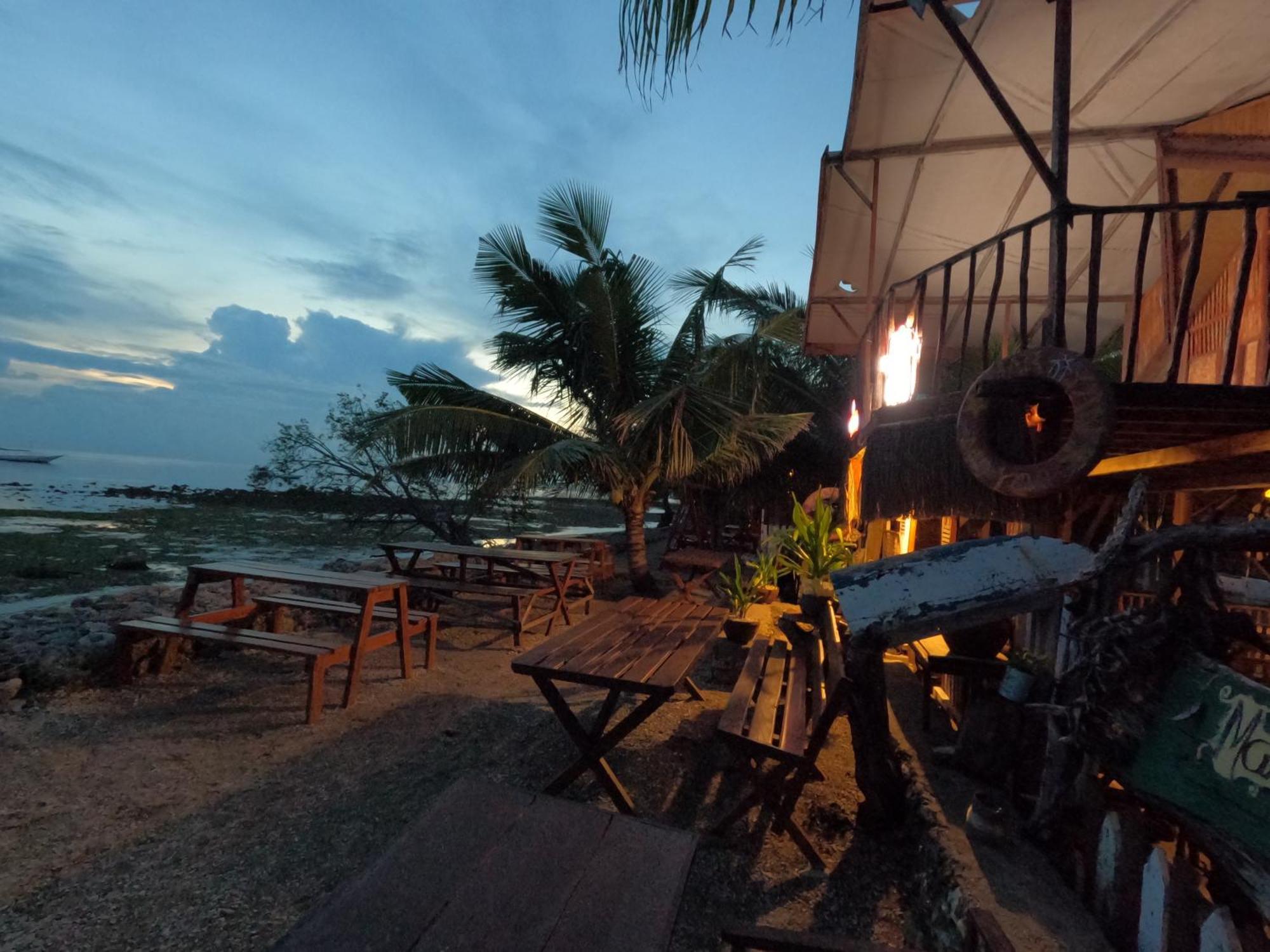 Maryan Moyo Bungalows & Resto Moyo Island Exterior photo